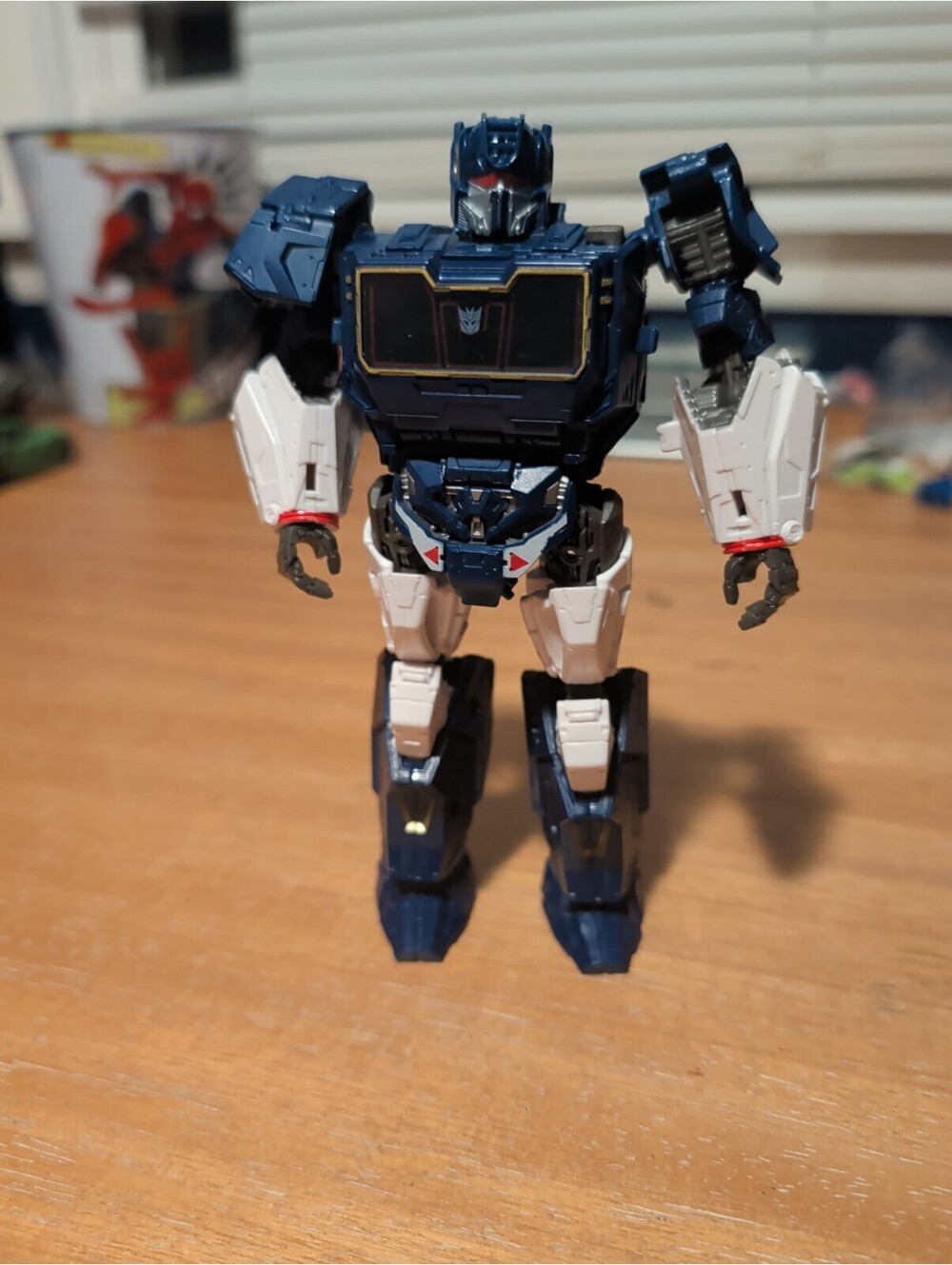 Transformers Studio Series 83 Voyager Class Bumblebee Movie SOUNDWAVE